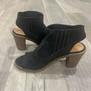 ⭐️ MAURICES Black Open-Toe Heeled Sandals